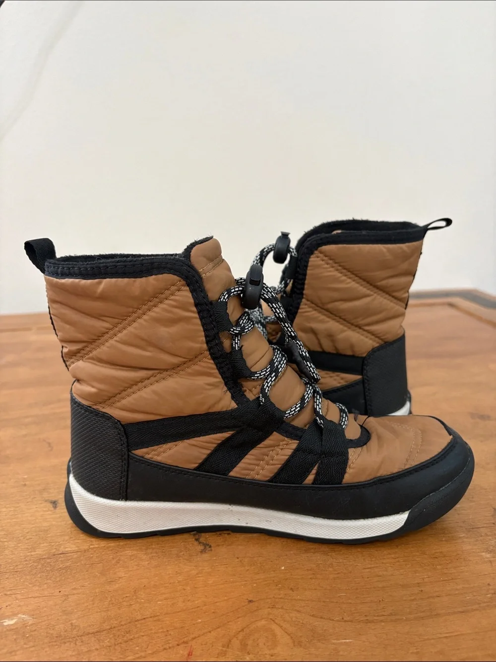 Sorel Snow Cinch Tie Boots Size 3